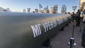 “Прошла, и даже на каблуках!” – в Екатеринбурге открыли выставку и памятник операции “Труба” в Курской области. Один человек был задержан.