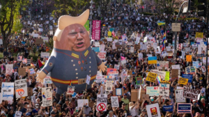 “Hands off America!” Сотни тысяч американцев приняли участие в протестах – самая крупная акция с момента возвращения Трампа в Белый дом.