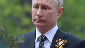 Путин заявил о прекращении огня к 9 мая.