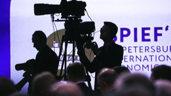 Бывшего владельца франшизы “Крошка Картошка” задержали за продажу поддельного пропуска на ПМЭФ за 1 миллион рублей председателю адвокатской коллегии.