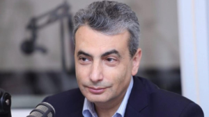 Льва Шлосберга поместили в изолятор временного содержания.