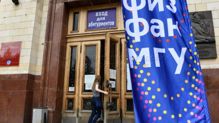Стоимость высшего образования в России начиная с этого года резко увеличилась – в среднем на 25%
