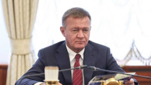 Под фондом расследования дела о коррупции в регионе, Путин уволил с поста главы Минтранса бывшего губернатора Курской области Романа Старовойт.