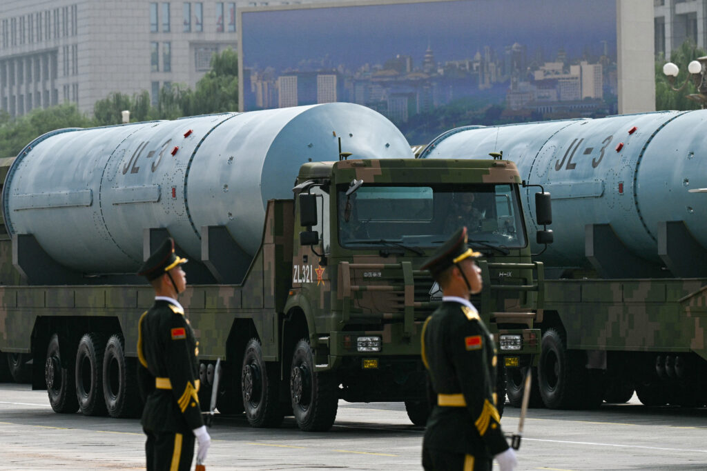 Ю Маочунь: Военная мощь США подрывает пропаганду КПК в области вооружений.