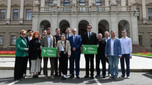 “Яблоку” полностью отказали в праве участвовать в выборах в Санкт-Петербургское законодательное собрание.
