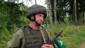 В Беларуси 500 фермеров призвали на военные сборы из-за недобросовестного сбора урожая. Идея принадлежит Лукашенко.