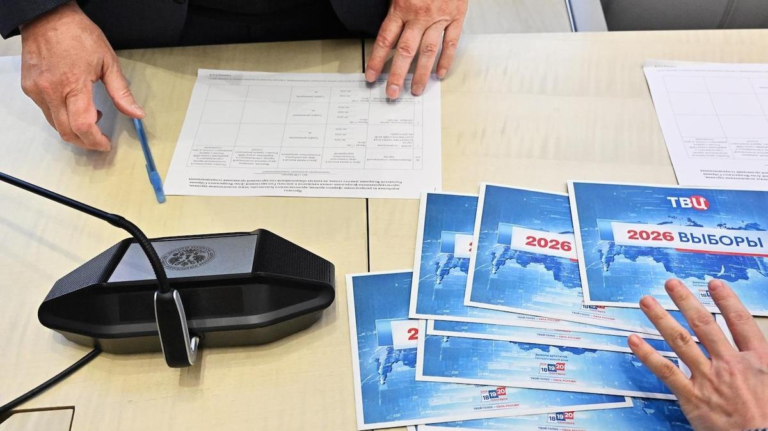 Зачем проводить тайное голосование, если выборы собираются быть честными, почему же еще нужна кампания по отстранению от них наблюдателей?