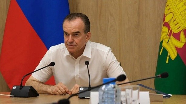 На Кубани самостоятельные АЗС обвинили в нехватке топлива и призвали жителей сообщать в полицию о высоких ценах на литр бензина.