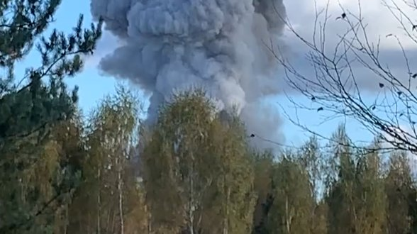 На заводе по производству пиротехники в Ярославской области погибло 10 человек – сообщили из МЧС.
