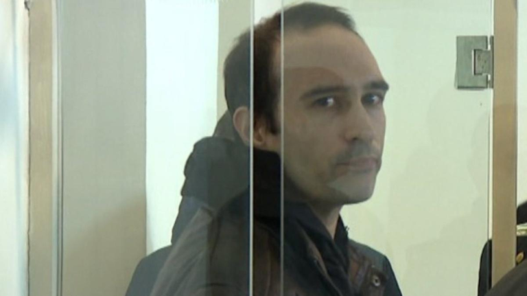 Президент Азербайджана решил помиловать французского шпиона Мартина Райана. Освобождение его было оценено как часть сделки по снятию санкций с Усманова.