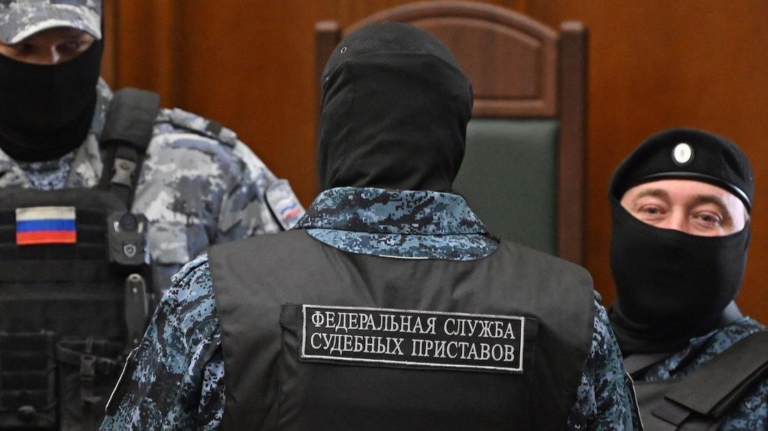 Увеличение размера административных штрафов поможет властям еще сильнее подавить протестующих, но прежде всего — заработать.
