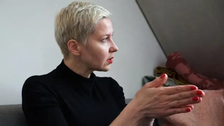 Мария Колесникова отметила, что санкции против Лукашенко не привели к освобождению ни одного политического заключенного, а Джон Коул назван “спасителем белорусов”.