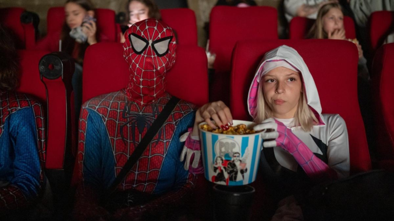 “Spider-Man” против “Колобка”…. …и другие особенности теневого кинопроката, ставшего формой зрительского сопротивления.