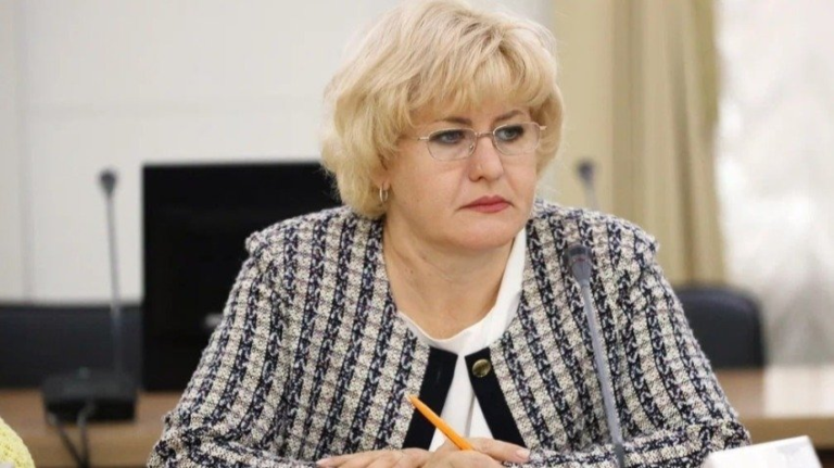 В Чите объявлены вакансии министра образования и его заместителей с зарплатой до 511 тысяч рублей в месяц.