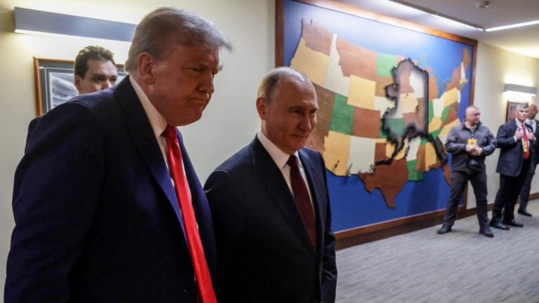 Просто бизнес, ничего личного. Трамп встал на защиту своего контракта с Путиным по поставкам российского дизельного топлива в США.