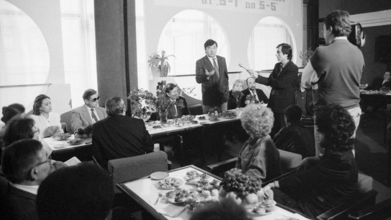 Избиратели мира. 36 лет тому назад Москва, Нью-Йорк, Лондон и Париж находились на грани принятия документа, способного предотвратить ядерную войну.
