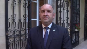 Премьер-министр Болгарии Радев высказал поддержку продолжению военной помощи Украине, учитывая ядерные угрозы со стороны России.
