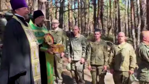В Русской православной церкви назвали “злонамеренным вымыслом” информацию о потере частиц мощей Донского на фронте.