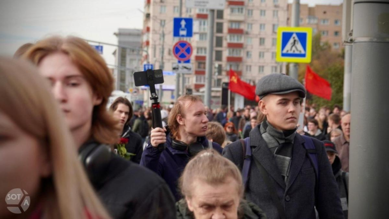 Шестая колонна. Партийные элементы, расходящиеся во мнениях о происходящем с верхами разрешенных партий, портят искусственное “единство”.
