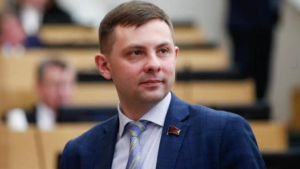Лидера коммунистов Коми Олега Михайлова задержали по обвинению в оправдании терроризма.
